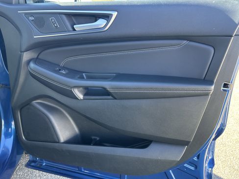 Used 2024 Ford Edge Titanium image 18