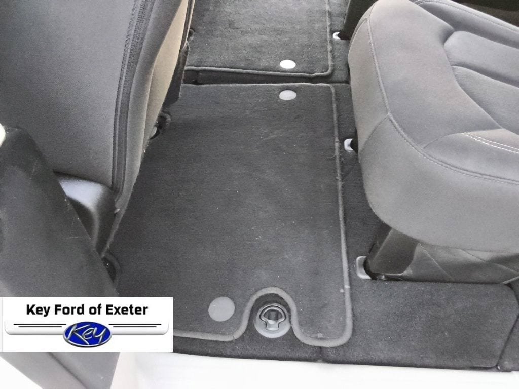 Used 2023 Chrysler Voyager LX FWD image 22