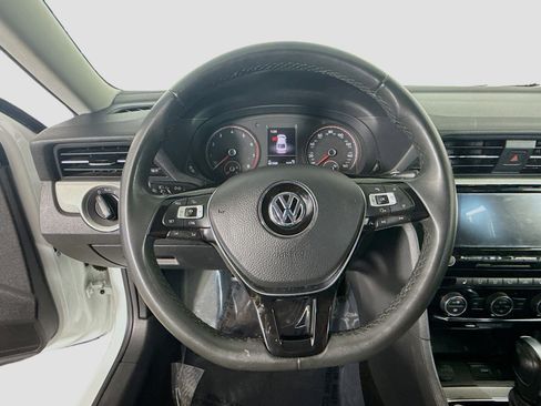 Used 2021 Volkswagen Passat 2.0T SE image 13