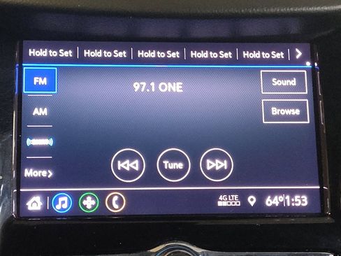 Used 2021 Chevrolet Trax LT w/ LT Convenience Package image 25