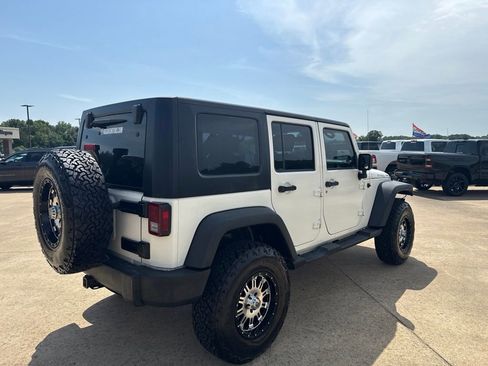 Used 2008 Jeep Wrangler Unlimited Rubicon w/ PWR Convenience Group AWD/4WD image 4