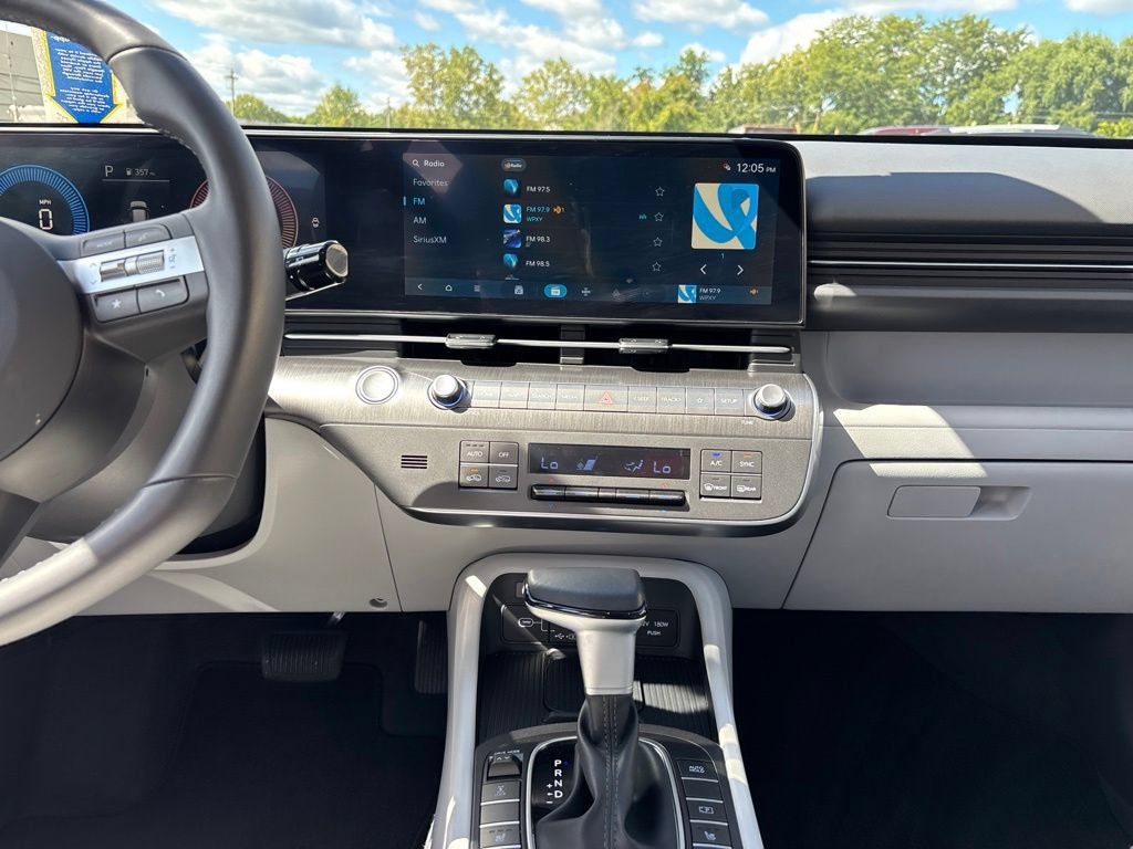 New 2026 Hyundai Kona SEL Sport AWD/4WD image 16