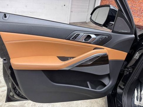 Certified 2023 BMW X6 xDrive40i w/ Executive Package image 10