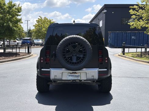 Used 2024 Land Rover Defender 90 S AWD/4WD image 18