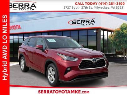 Used 2023 Toyota Highlander LE