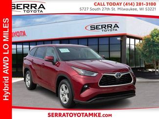 Used 2023 Toyota Highlander LE AWD/4WD video 1