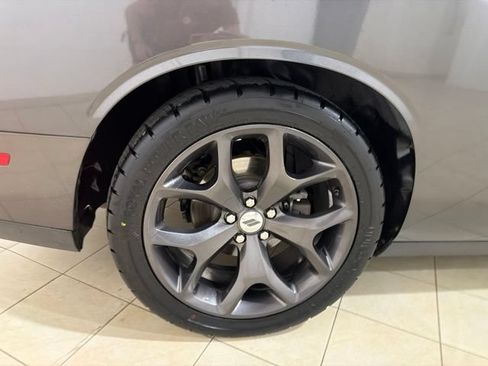 Used 2019 Dodge Challenger R/T RWD image 27