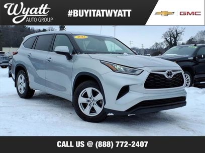 Used 2021 Toyota Highlander LE