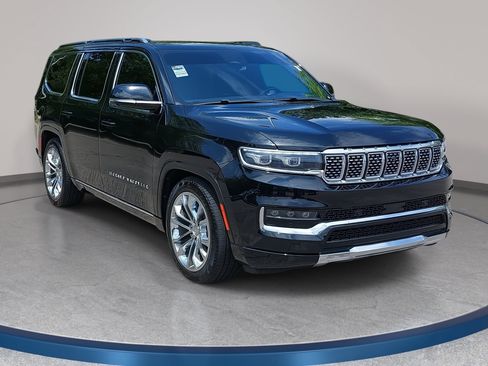 Used 2023 Jeep Grand Wagoneer Series II w/ Flexible Seating Group AWD/4WD image 3
