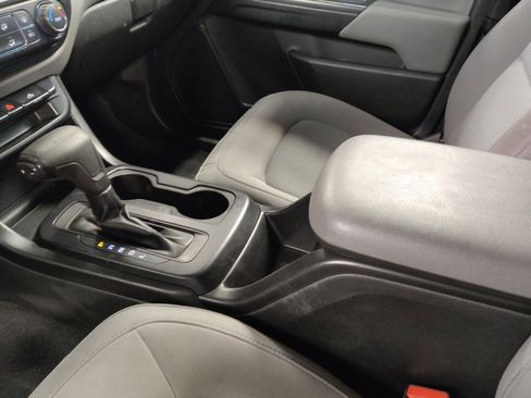Used 2020 Chevrolet Colorado W/T w/ WT Convenience Package image 26