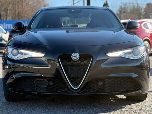 Used 2019 Alfa Romeo Giulia Ti w/ Quick Order Package 22Z Lusso image 8