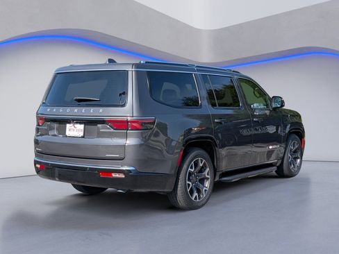 Used 2023 Jeep Wagoneer Series III w/ Convenience Group I AWD/4WD image 9