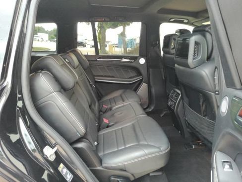 Used 2015 Mercedes-Benz GL 63 AMG 4MATIC image 26
