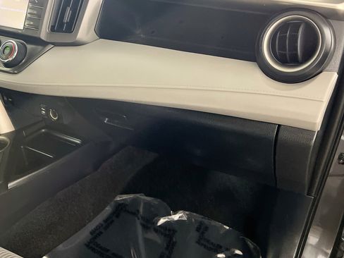 Used 2013 Toyota RAV4 LE FWD image 35