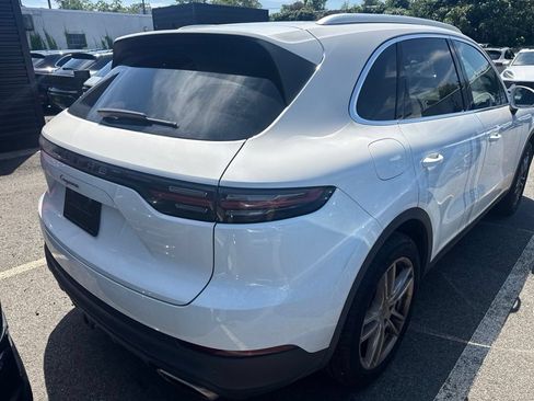Certified 2023 Porsche Cayenne AWD/4WD image 10