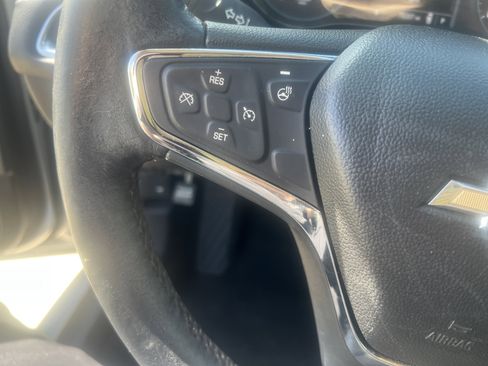 Used 2017 Chevrolet Cruze Premier image 18