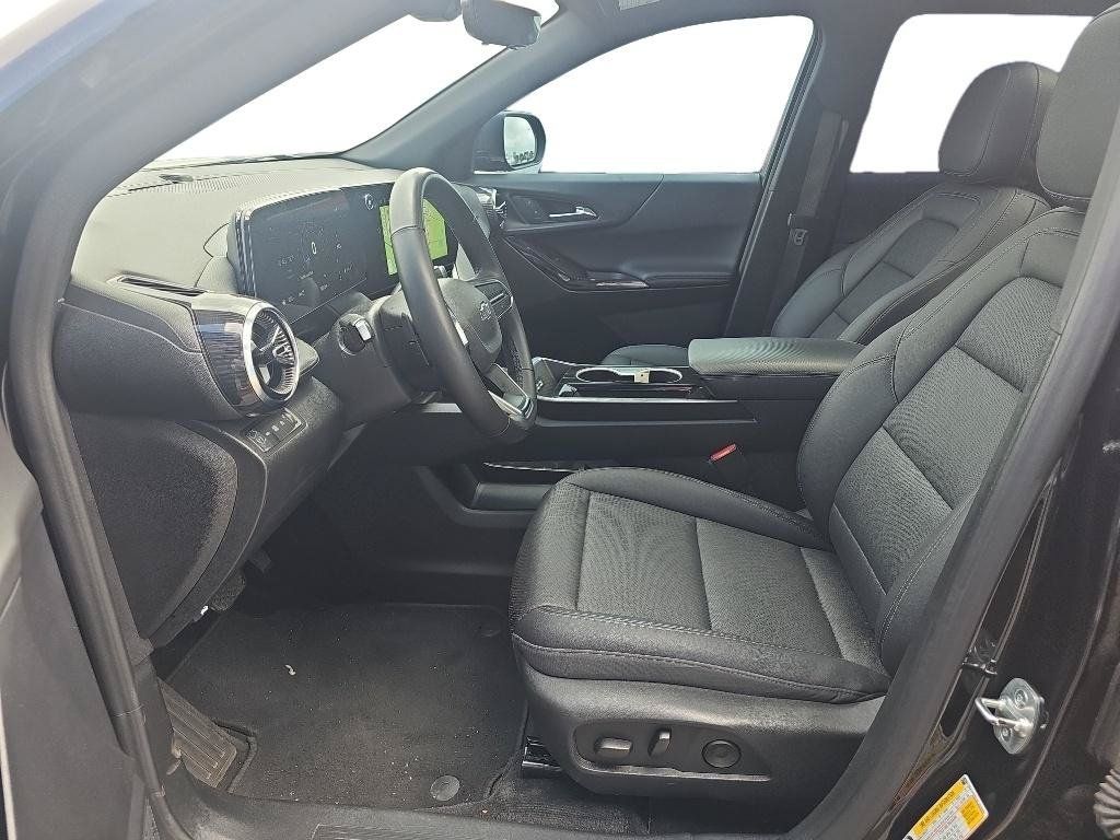Used 2025 Chevrolet Equinox LT w/ Convenience Package II AWD/4WD image 13