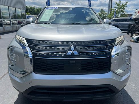 Used 2022 Mitsubishi Outlander ES AWD/4WD image 9