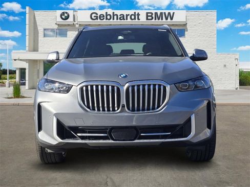 New 2026 BMW X5 xDrive50e w/ Climate Comfort Package image 2