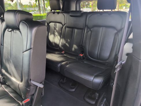 Used 2024 Jeep Wagoneer L Series II w/ Flexible Seating Group AWD/4WD image 31