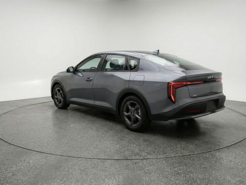 Used 2025 Kia K4 LXS image 6