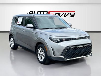 Used 2025 Kia Soul LX w/ LX Technology Package