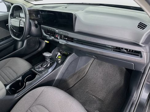 Used 2025 Kia K4 EX FWD image 29