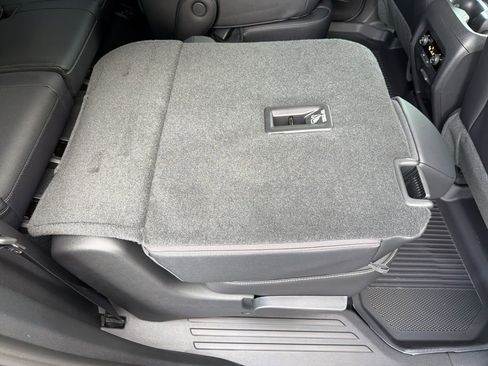 New 2026 Chevrolet Traverse LT w/ Midnight/Sport Edition image 34