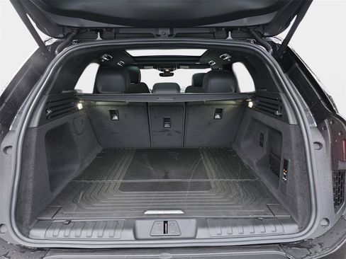 New 2026 Land Rover Range Rover Sport SE image 12
