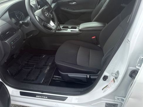 Used 2024 Nissan Sentra SV image 10