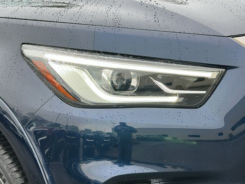 Certified 2023 INFINITI QX80 Premium Select w/ All-Season Package image 4