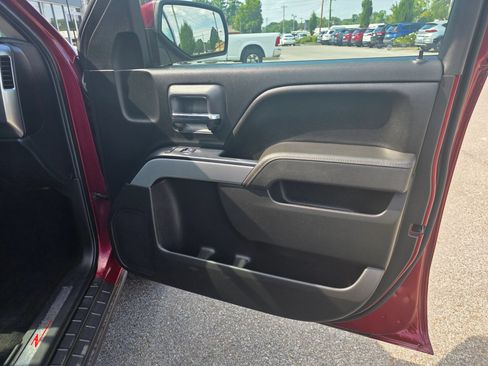 Used 2017 Chevrolet Silverado 1500 LT w/ All Star Edition AWD/4WD image 5