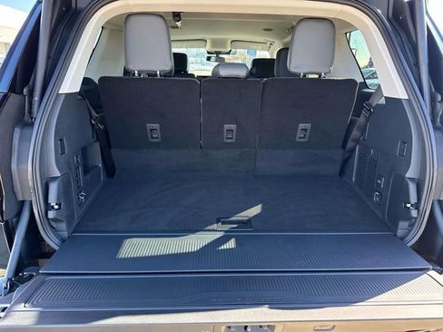 New 2026 Ford Expedition Active image 10