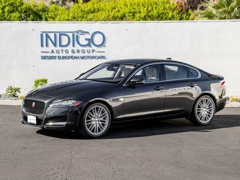 Used 2017 Jaguar XF Prestige image 1