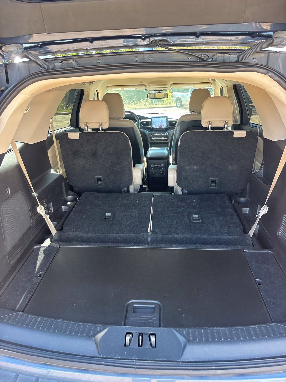 Used 2020 Ford Explorer Limited w/ Class III Trailer Tow Package RWD image 13