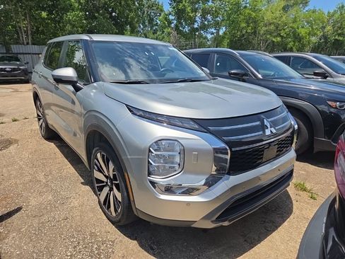 Used 2025 Mitsubishi Outlander SE AWD/4WD image 6