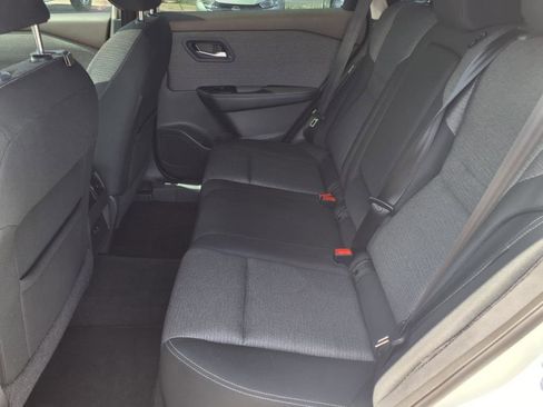 Certified 2022 Nissan Rogue SV image 12