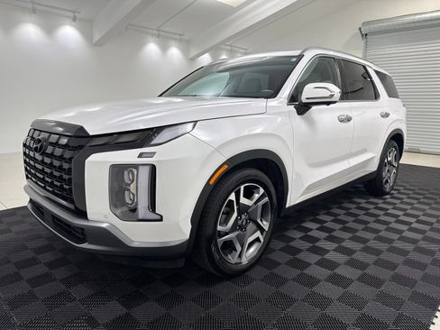 Used 2025 Hyundai Palisade Limited FWD image 3