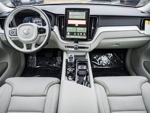 New 2026 Volvo XC60 B5 Ultra w/ Protection Package Premier image 19