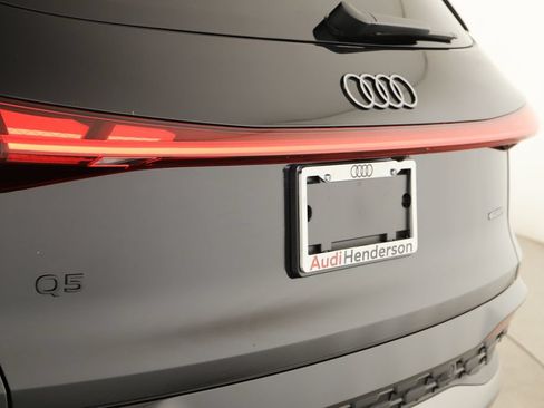 Certified 2025 Audi Q5 Prestige AWD/4WD image 36