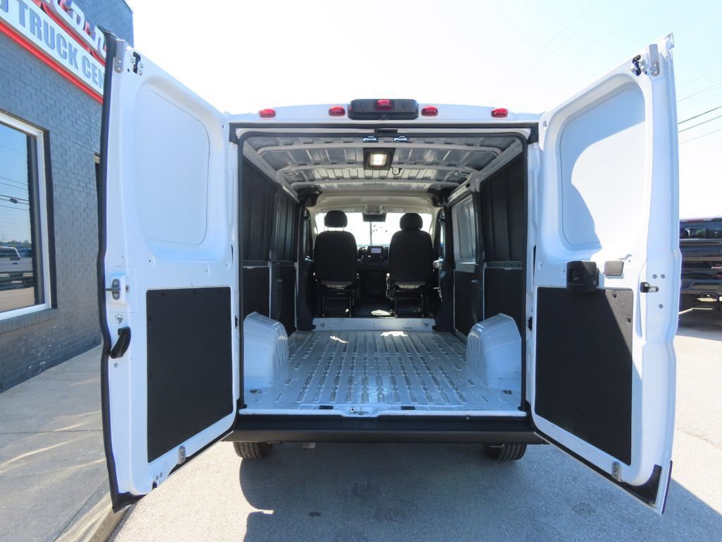 Used 2025 RAM ProMaster 2500 w/ Convenience Group FWD image 24