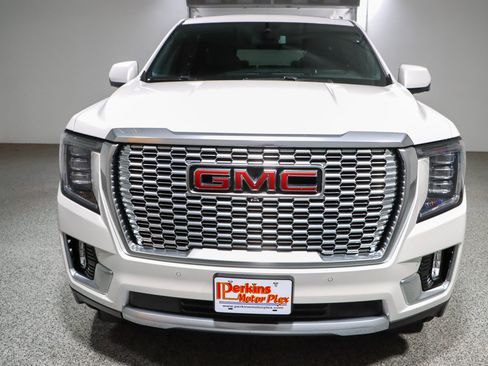 Used 2023 GMC Yukon Denali AWD/4WD image 4