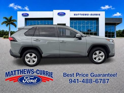 Used 2020 Toyota RAV4 XLE FWD image 3