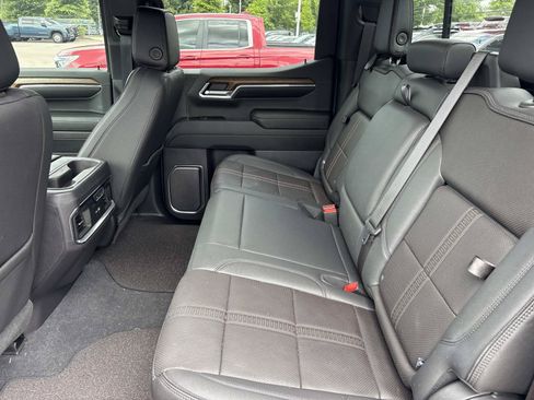 Used 2023 Chevrolet Silverado 1500 High Country AWD/4WD image 32