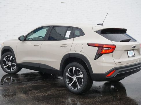 New 2026 Chevrolet Trax RS image 8