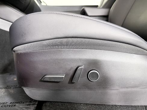 Used 2022 Tesla Model Y Performance AWD/4WD image 35