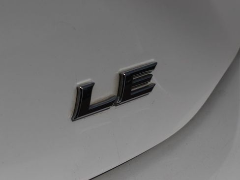 Used 2025 Toyota Camry LE FWD image 11