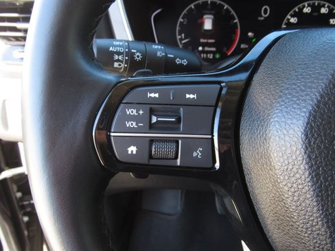 Certified 2025 Honda Pilot EX-L image 28