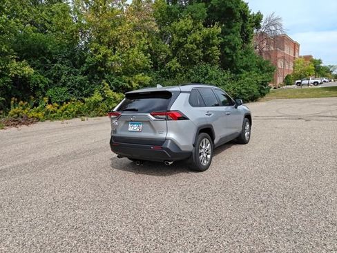 Used 2021 Toyota RAV4 XLE Premium AWD/4WD image 7