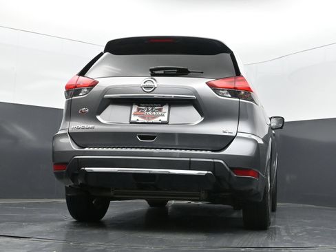 Used 2017 Nissan Rogue SL w/ SL Premium Package FWD image 40